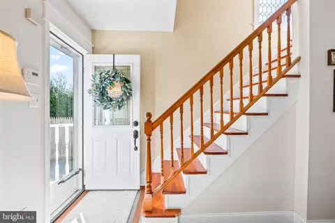 41 Pine St, Beverly, NJ 08010 photo 5