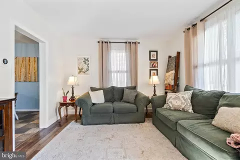41 Pine St, Beverly, NJ 08010 photo 7