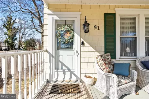 41 Pine St, Beverly, NJ 08010 photo 4