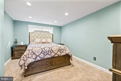 41 Pine St, Beverly, NJ 08010 photo 24