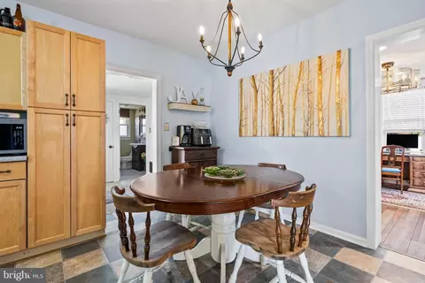 41 Pine St, Beverly, NJ 08010 photo 12