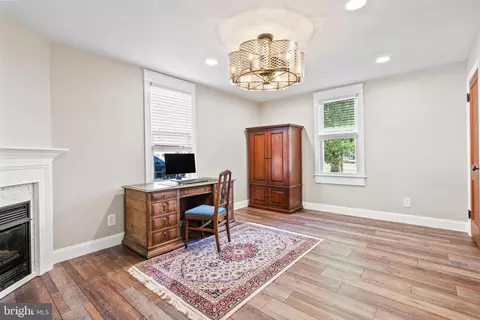 41 Pine St, Beverly, NJ 08010 photo 16