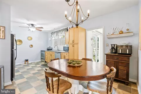 41 Pine St, Beverly, NJ 08010 photo 13