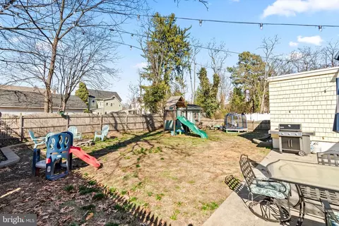 41 Pine St, Beverly, NJ 08010 photo 31