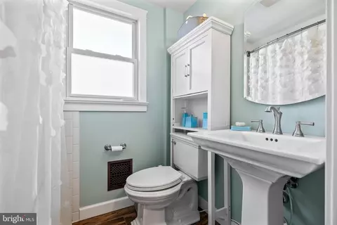 41 Pine St, Beverly, NJ 08010 photo 22