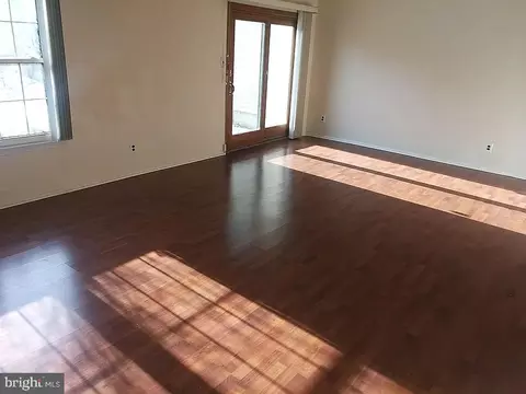 61 E Oleander Dr, Mount Laurel, NJ 08054 photo 3