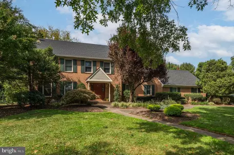 596 Sentinel Rd, Moorestown, NJ 08057