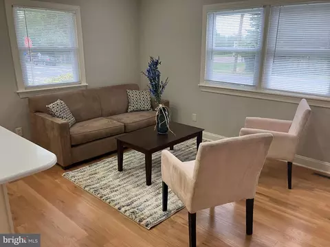 Living - 601 Willow Dr, Cinnaminson, NJ 08077 photo 1 of 4
