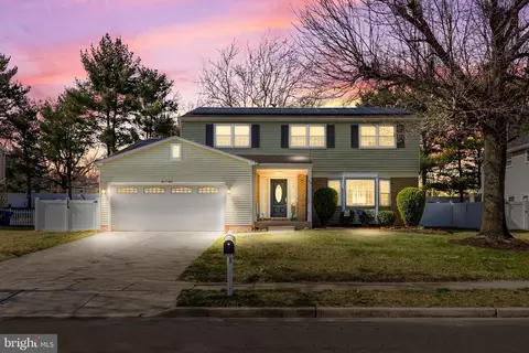 508 Perry Dr, Mount Laurel, NJ 08054