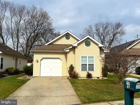 17 Belmont Ave, Edgewater Park, NJ 08010