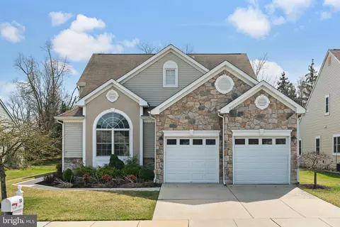 30 Trainor Cir, Bordentown, NJ 08505