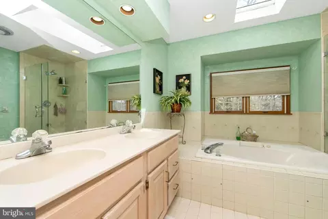 10 Oak Tree Ct, Westampton, NJ 08060 photo 27