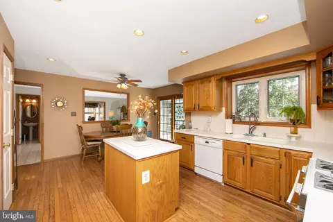 10 Oak Tree Ct, Westampton, NJ 08060 photo 13