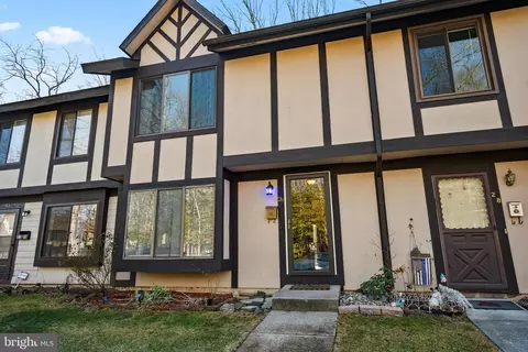 29 Sycamore Ct, Lumberton, NJ 08048