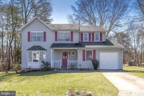 17 Framingham Rd, Beverly, NJ 08010