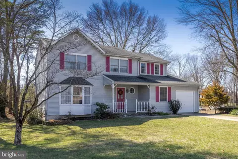 Exterior - 17 Framingham Rd, Beverly, NJ 08010 photo 2 of 6