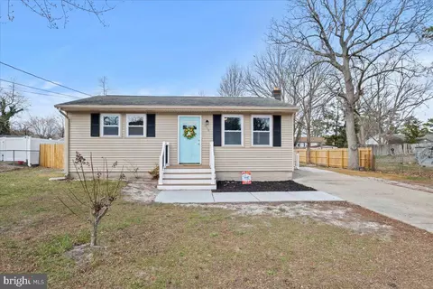 308 Apache Trl, Browns Mills, NJ 08015