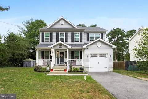 304 Seminole Trl, Browns Mills, NJ 08015