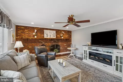 237 Aqua Ln, Delran, NJ 08075 photo 14