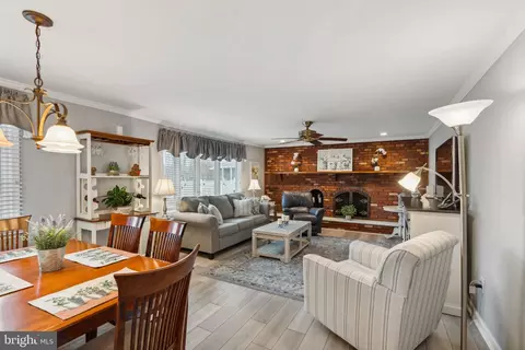 237 Aqua Ln, Delran, NJ 08075 photo 13
