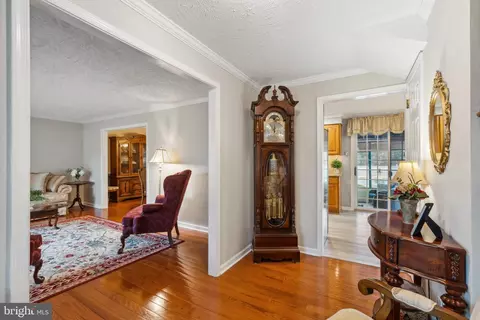 237 Aqua Ln, Delran, NJ 08075 photo 3