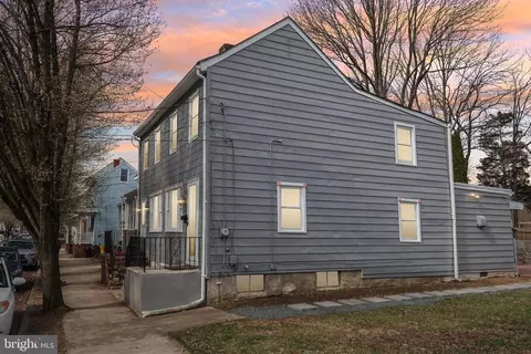 97 Mary St, Bordentown, NJ 08505