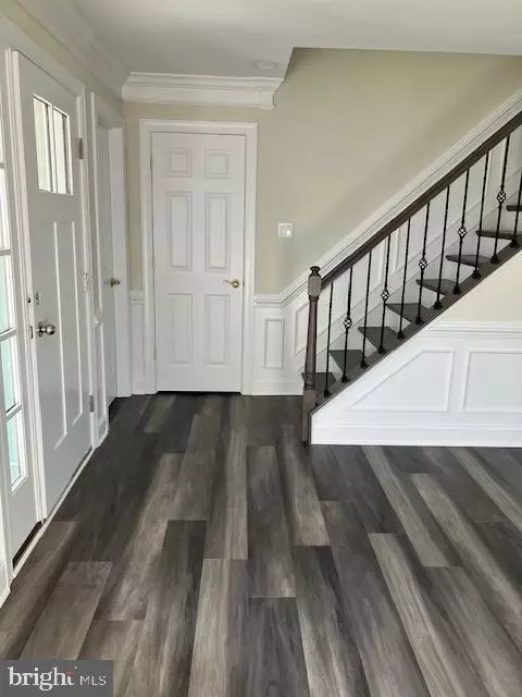 Entry Way - 113 Heulings Ave, Riverside, NJ 08075 photo 5 of 13