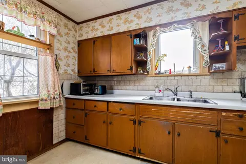 118 W Mill Rd, Maple Shade, NJ 08052 photo 8
