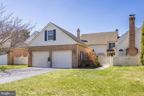 412 Windrow Clusters Dr, Moorestown, NJ 08057