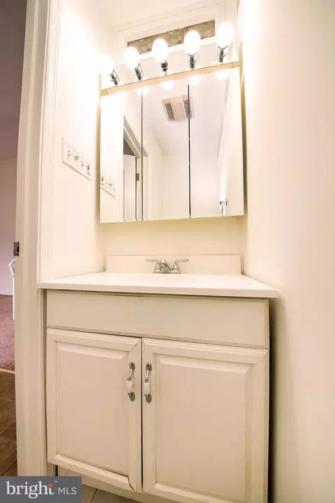 112 High St, Maple Shade, NJ 08052 photo 9