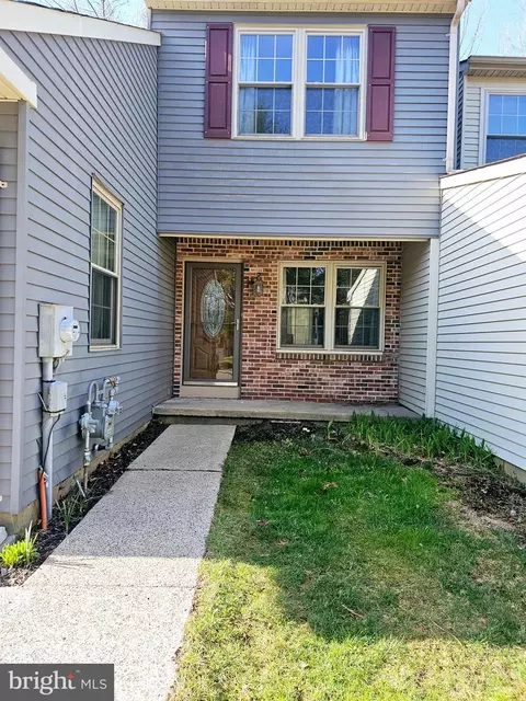 23 Bretshire Ct, Medford, NJ 08055