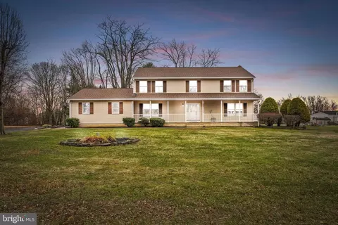 3 Eleanor Dr, Wrightstown, NJ 08562 photo 2