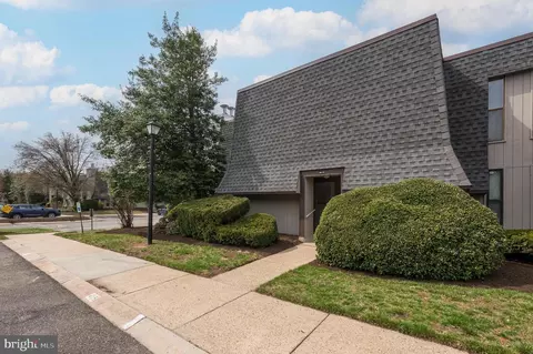 25 S Church Rd #72, Maple Shade, NJ 08052