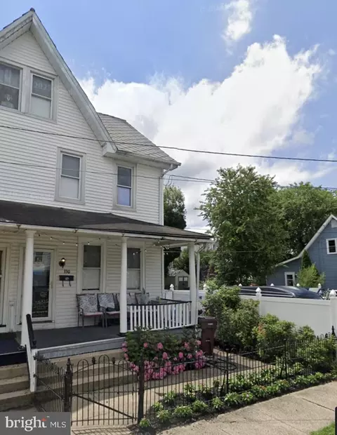 330 Kossuth St, Riverside, NJ 08075