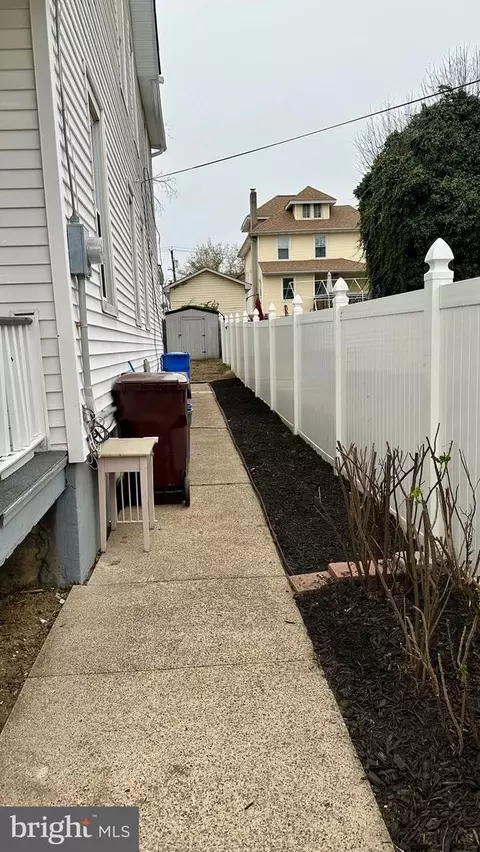 Entry Way - 330 Kossuth St, Riverside, NJ 08075 photo 7 of 8