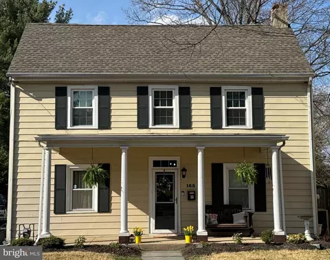 165 Warren St, Beverly, NJ 08010