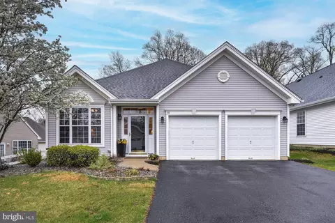 111 Honeyflower Dr, Trenton, NJ 08620