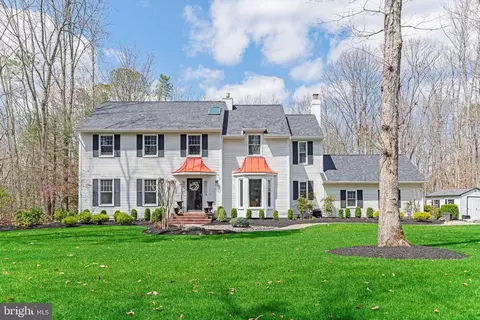 11 Hadley Dr, Medford, NJ 08055