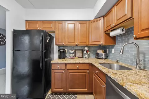 Kitchen - 233 James, Evesham, NJ 08053 photo 3 of 4