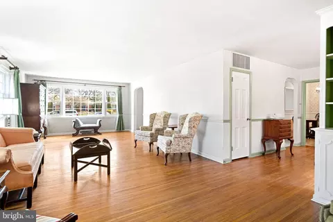 2809 Hunterdon Dr, Cinnaminson, NJ 08077 photo 5