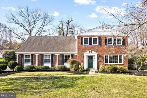 2809 Hunterdon Dr, Cinnaminson, NJ 08077