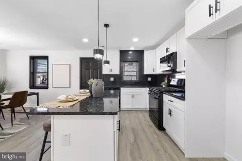 1814 Madison St, Cinnaminson, NJ 08077