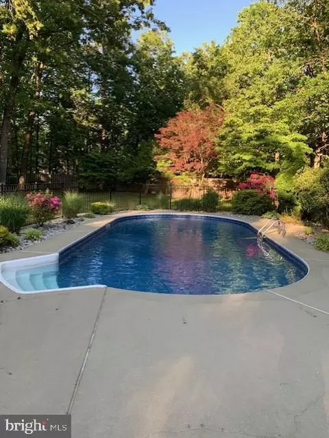 Exterior - 211 Oak Ln, Tabernacle, NJ 08088 photo 6 of 8
