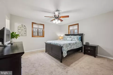 Bedroom - 211 Oak Ln, Tabernacle, NJ 08088 photo 2 of 3