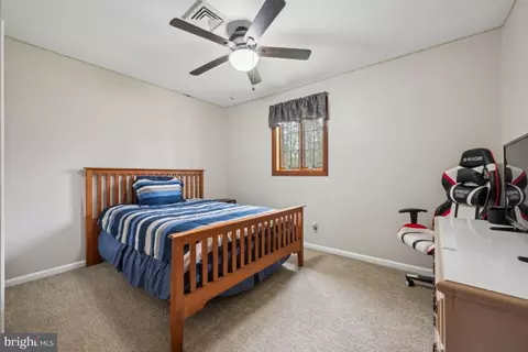 Bedroom - 211 Oak Ln, Tabernacle, NJ 08088 photo 1 of 3