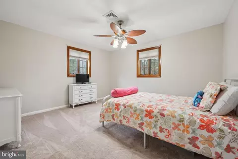 Bedroom - 211 Oak Ln, Tabernacle, NJ 08088 photo 3 of 3