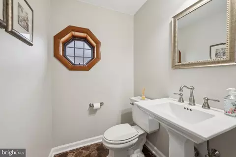 Bath - 211 Oak Ln, Tabernacle, NJ 08088 photo 3 of 3