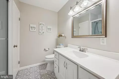 Bath - 211 Oak Ln, Tabernacle, NJ 08088 photo 1 of 3
