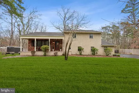 211 Oak Ln, Tabernacle, NJ 08088