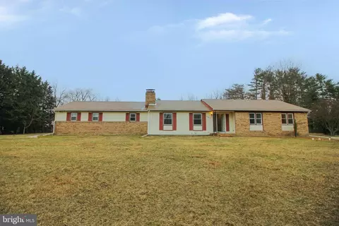 687 Eayrestown Rd, Lumberton, NJ 08048